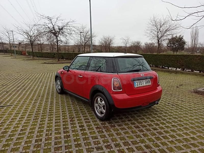 Usado Mini ONE 95 CV (69 kW) 2010 Rojo Utilitario