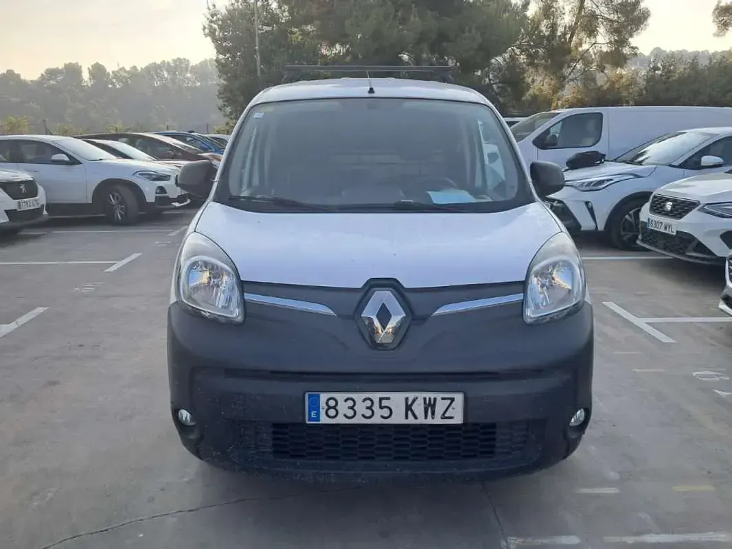 Usado Renault Kangoo 44 kW (60 CV) 2019 Blanco Monovolumen