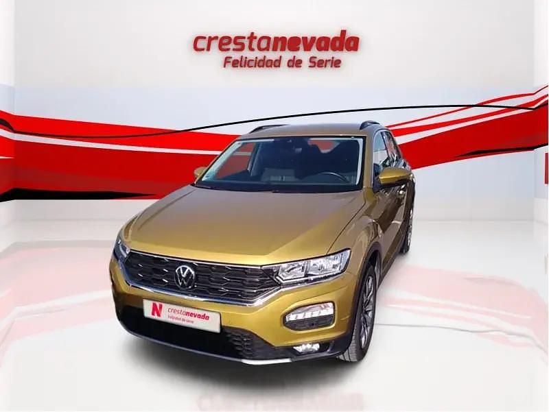 Usado VW T-Roc Advance 115 CV (84 kW) 2021 Amarillo SUV