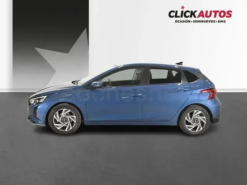 Usado Hyundai i20 100 CV (73 kW) 2025 Azul Utilitario