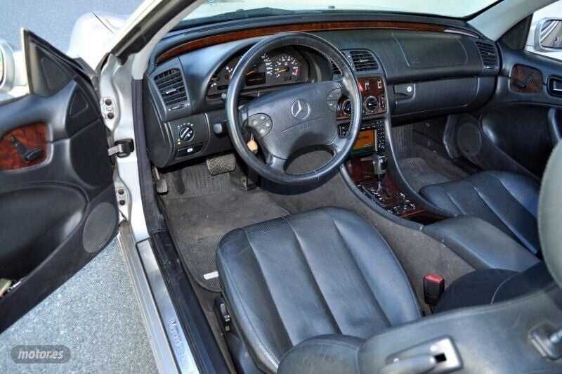 Occasion Mercedes CLK320 225 PK (165 kW) 2001 Zilver Cabriolet