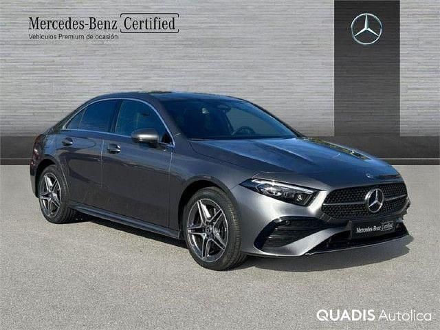 Usado Mercedes A250 AMG line 218 CV (160 kW) 2024 Gris montaña