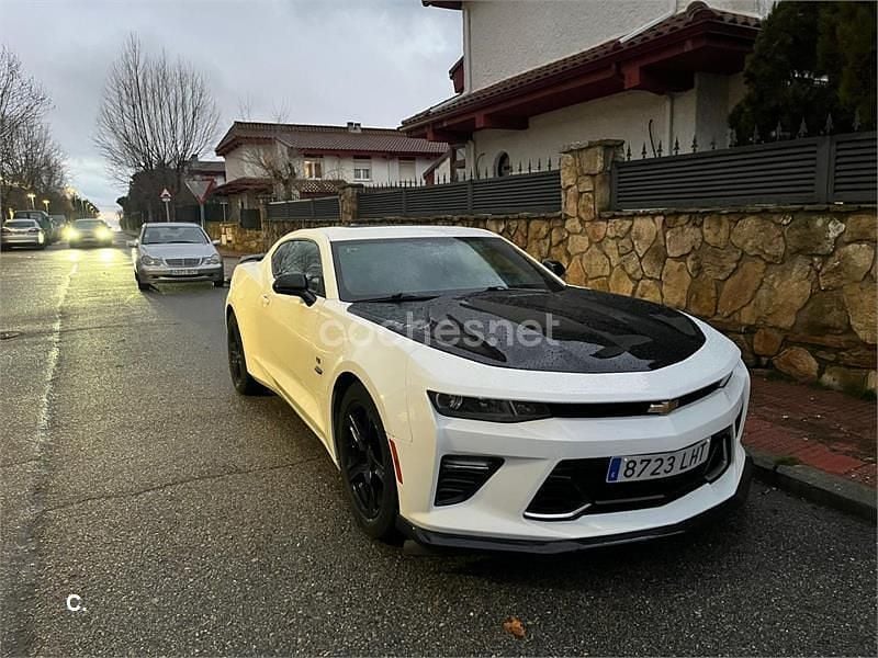 Usado Chevrolet Camaro 432 CV (317 kW) 2015 Blanco Coupe