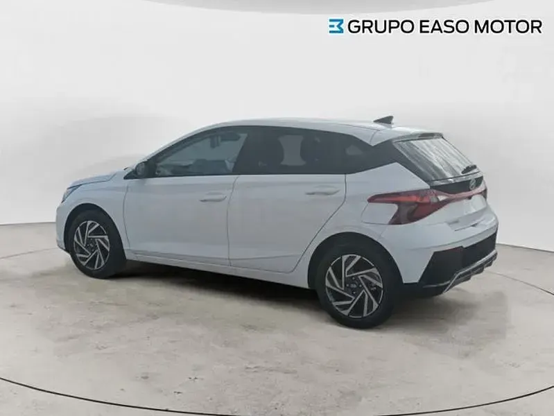 Nuevo Hyundai i20 100 CV (73 kW) 2025 Blanco Utilitario