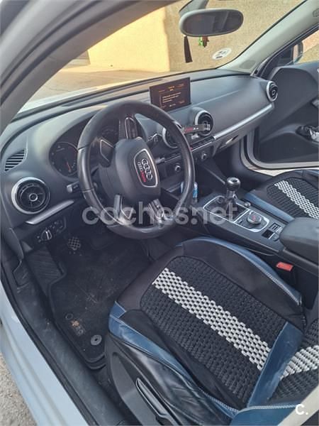 Usado Audi A3 Attraction 105 CV (77 kW) 2013 Blanco Berlina