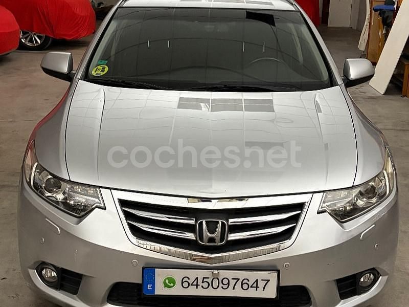 Gris / plata Usado 2013 Honda Accord Elegance Familiar | 9500 € - Imagen 1/4