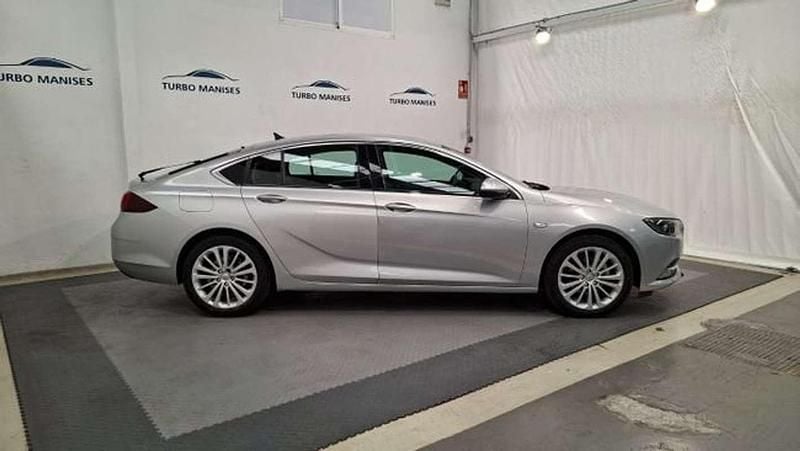 Usado Opel Insignia Innovation 166 CV (122 kW) 2020 Gris Berlina