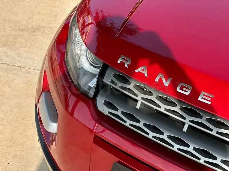 Usado Land Rover Range Rover evoque Prestige 150 CV (110 kW) 2015 Granate SUV