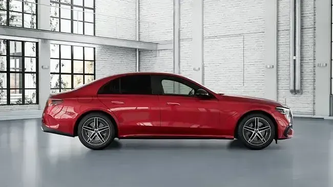 Nuevo Mercedes E300 312 CV (229 kW) 2026 Rojo Berlina