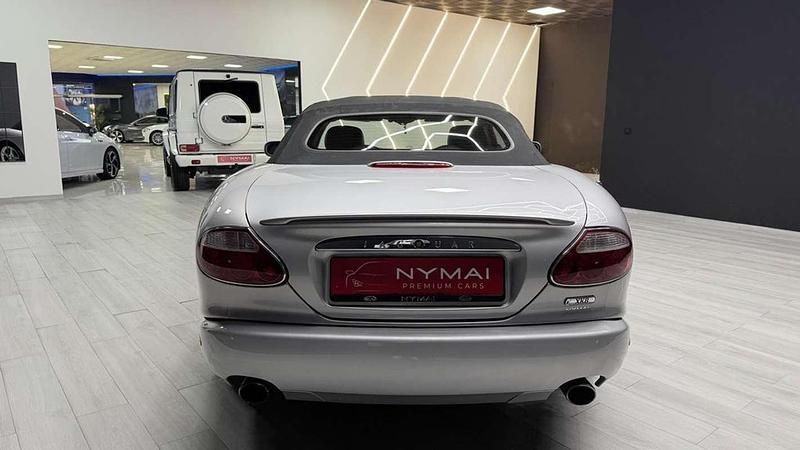 Usado Jaguar XK8 300 CV (220 kW) 2005 Gris Descapotable