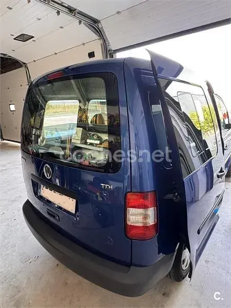 Usado VW Caddy 104 CV (76 kW) 2006 Azul Monovolumen