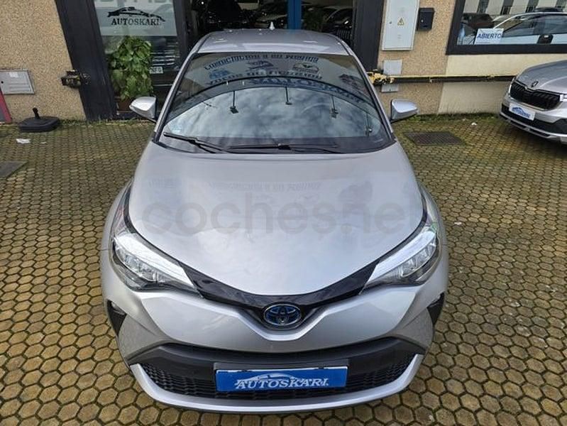 Usado Toyota C-HR Advance 122 CV (89 kW) 2022 Gris / plata SUV