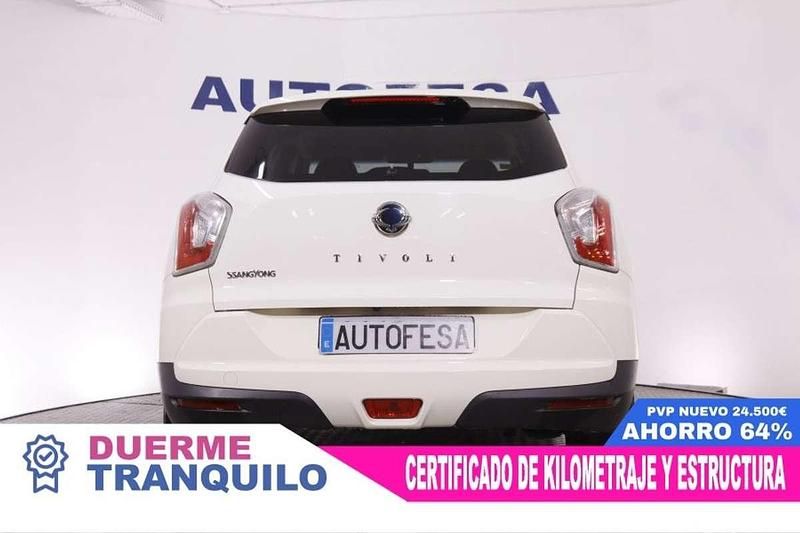 Usado Ssangyong (KGM) Tivoli 116 CV (85 kW) 2015 Blanco SUV