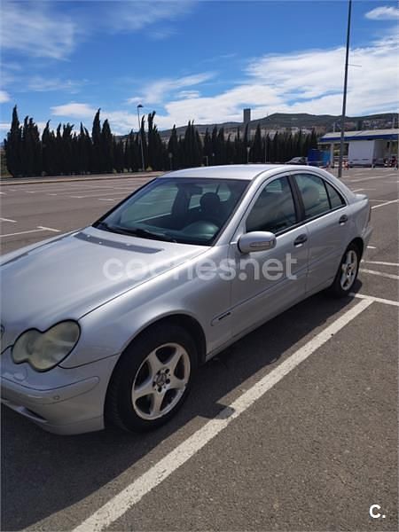 Usado Mercedes C270 Classic 170 CV (125 kW) 2002 Gris / plata Berlina