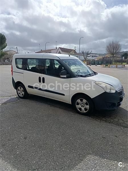 Usado Opel Combo Expression 90 CV (66 kW) 2015 Blanco Monovolumen