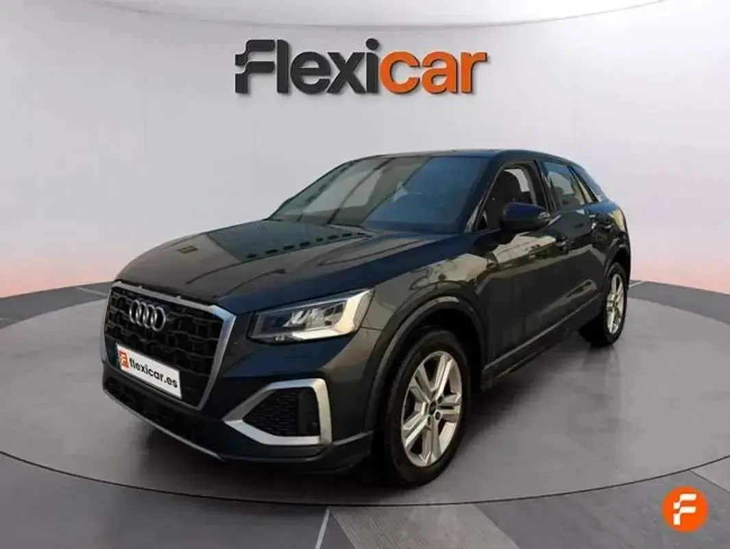 Usado Audi Q2 Premium 110 CV (80 kW) 2022 Gris SUV