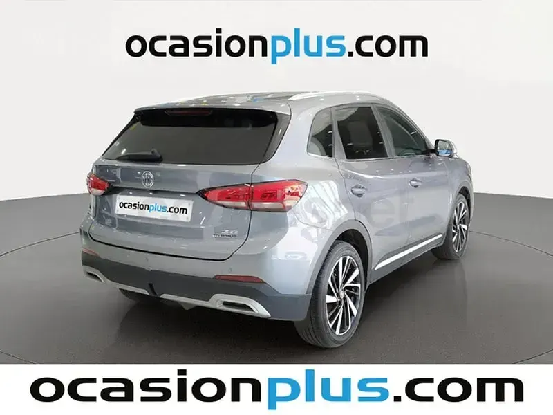 Usado MG ZS Luxury 197 CV (144 kW) 2025 Gris / plata SUV