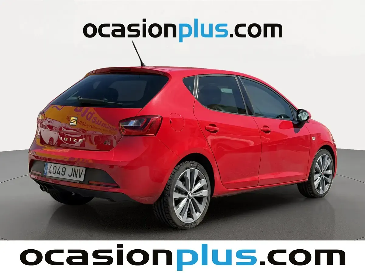 Usado Seat Ibiza Crono 90 CV (66 kW) 2016 Rojo Utilitario