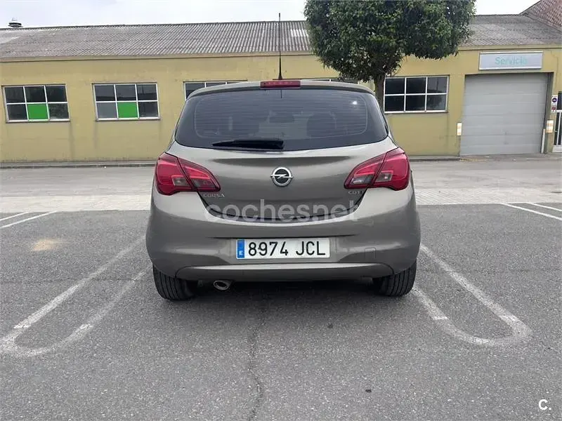 Usado Opel Corsa Selective 75 CV (55 kW) 2015 Gris / plata Utilitario