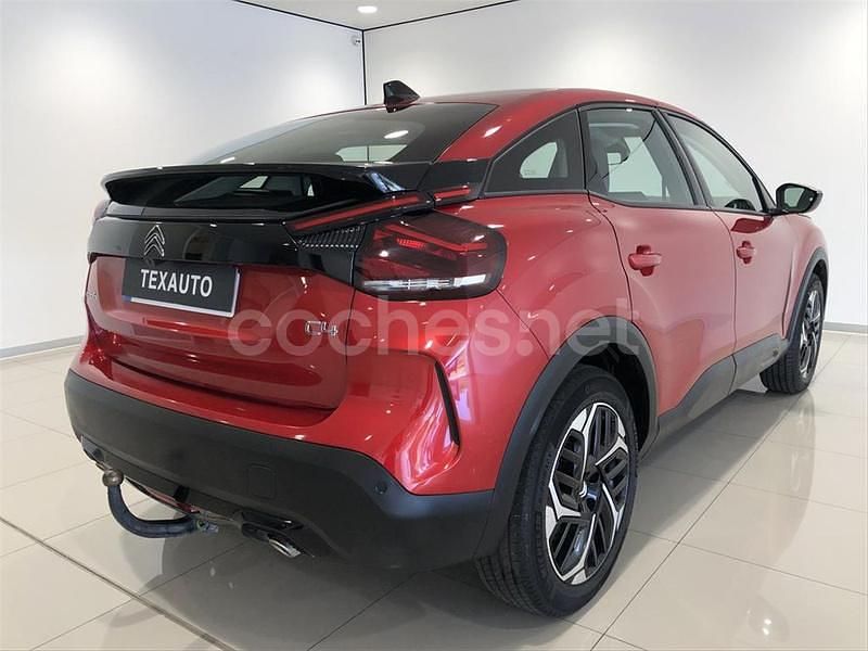 Usado Citroën C4 Feel 130 CV (95 kW) 2023 Rojo Berlina