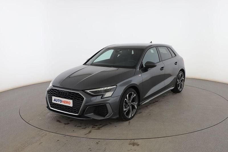 Käytetty Audi A3 Sportback S-Line 150 HP (110 kW) 2023 Viistoperä