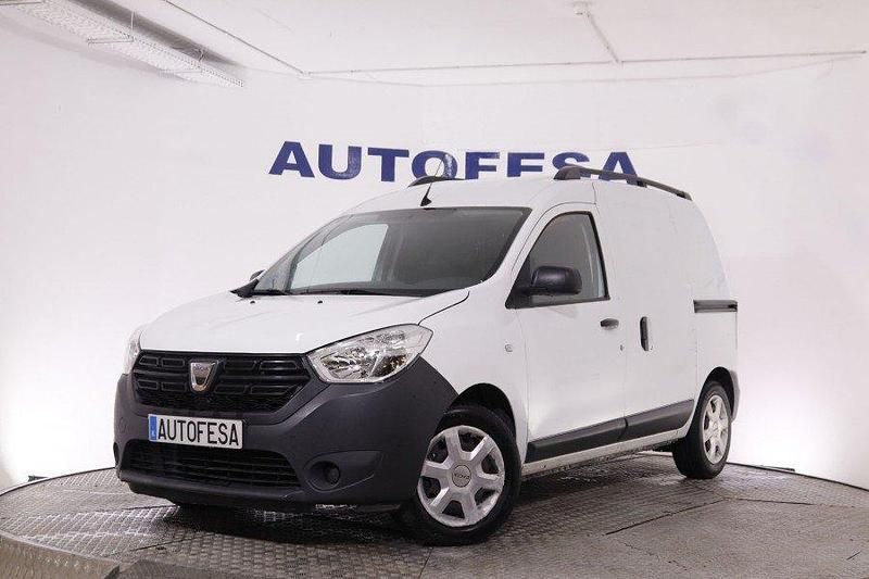 Usado Dacia Dokker 109 CV (80 kW) 2020 Blanco Monovolumen