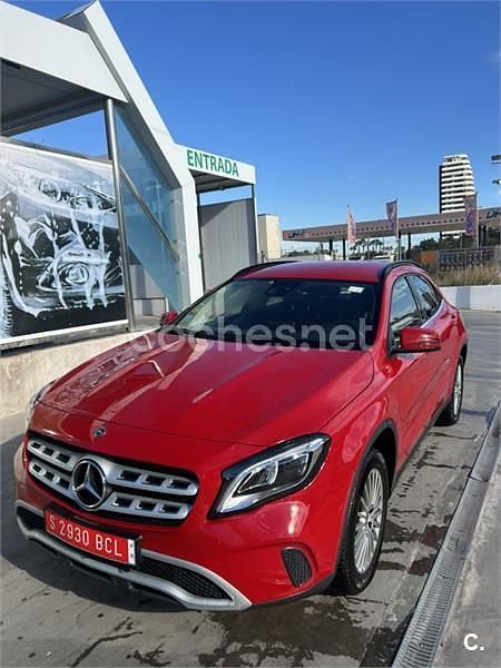 Rojo Usado 2019 Mercedes GLA220 SUV | 19.350 € - Imagen 1/4