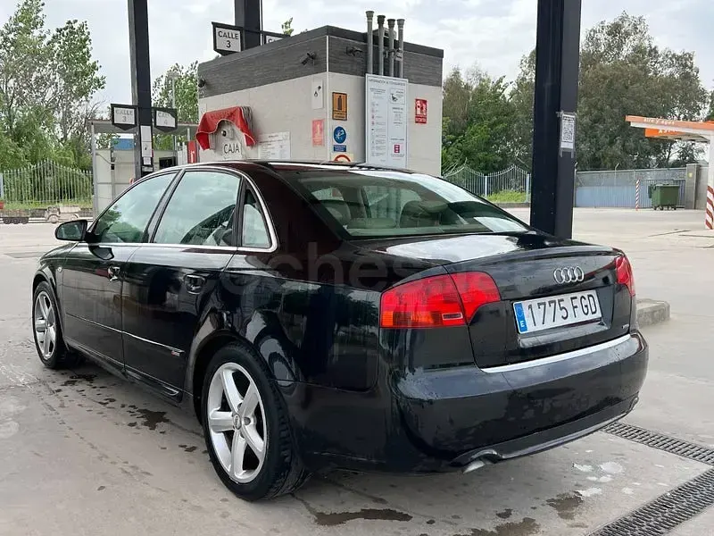 Usado Audi A4 S-Line 170 HP (125 kW) 2007 Preto Sedan