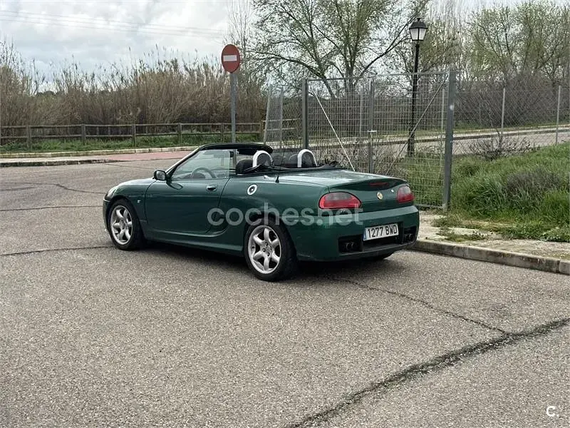 Usado MG TF 136 CV (100 kW) 2002 Verde Descapotable