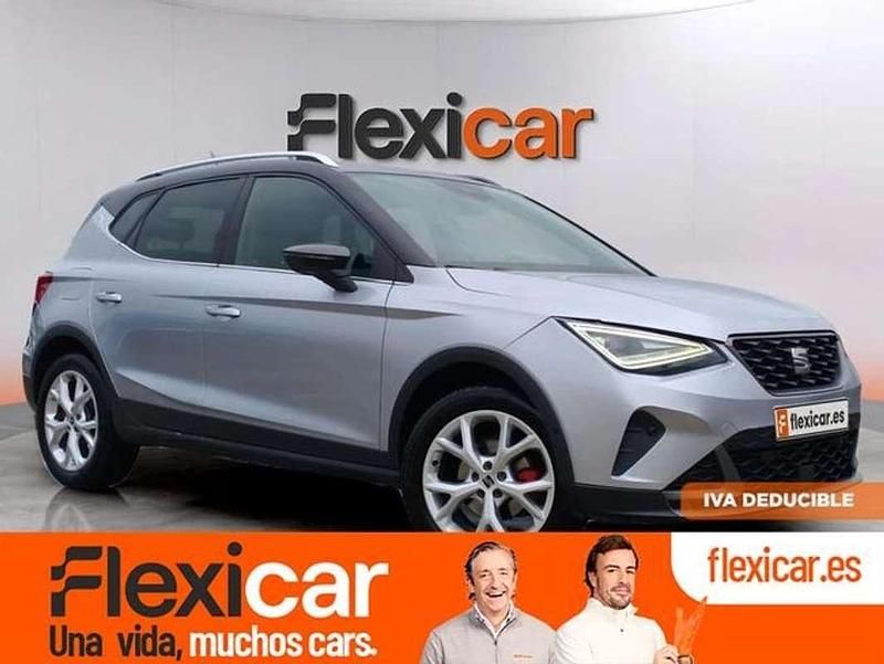 Usado Seat Arona FR 150 CV (110 kW) 2023 Gris SUV
