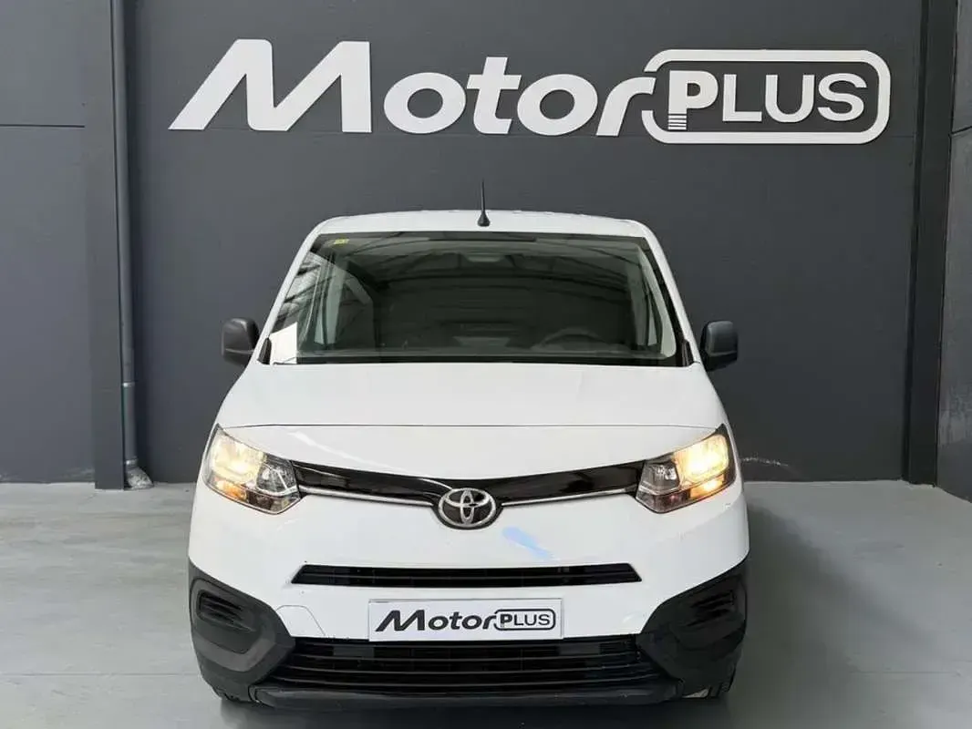 Usado Toyota Proace City City 102 CV (75 kW) 2021 Blanco Monovolumen