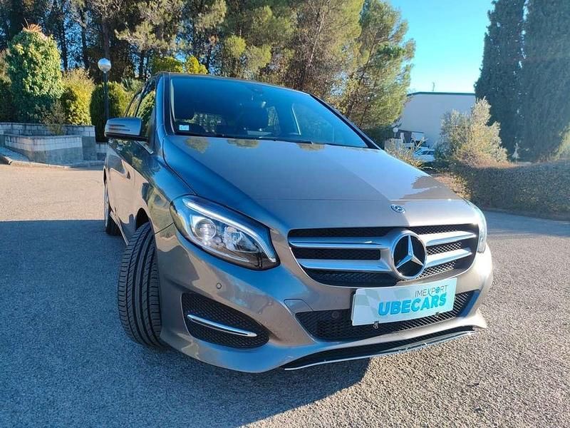 Usado Mercedes B180 109 CV (80 kW) 2017 Gris Monovolumen