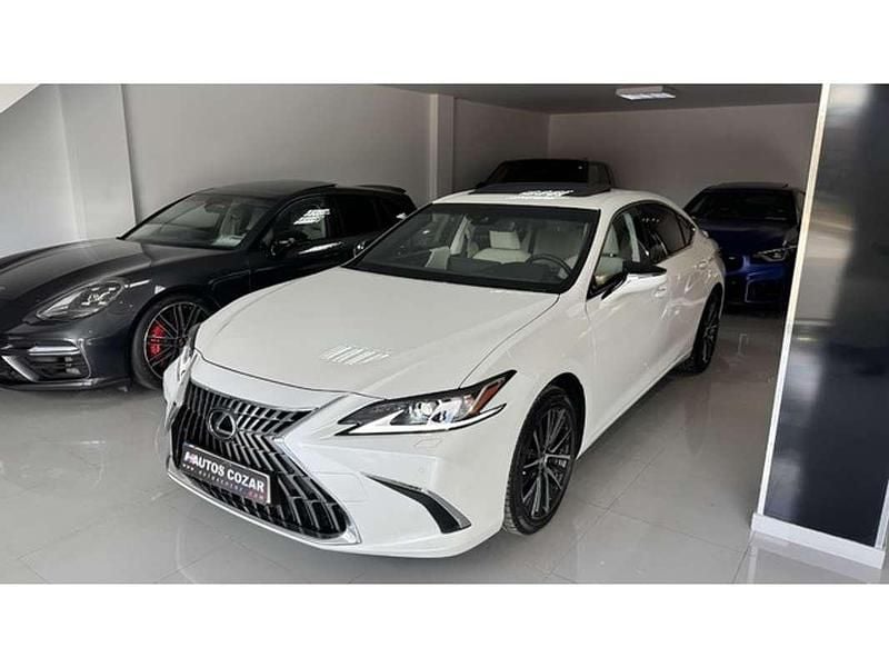 Usado Lexus ES300 218 CV (160 kW) 2024 Blanco Berlina