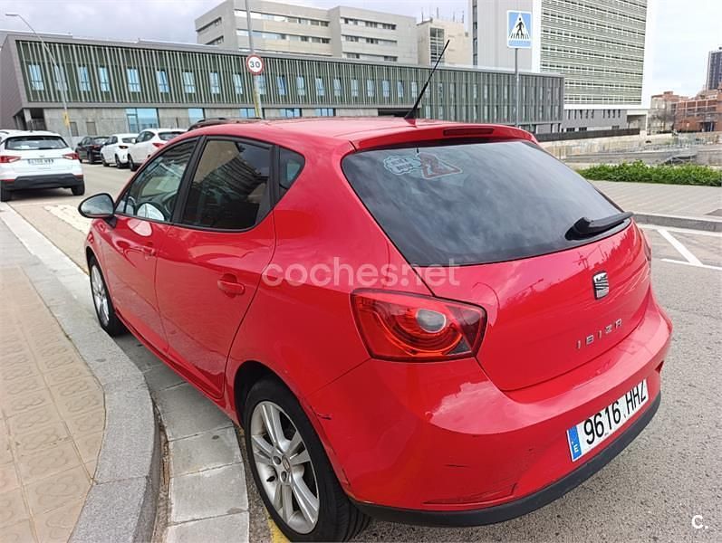 Usado Seat Ibiza Copa 85 CV (62 kW) 2012 Rojo Berlina