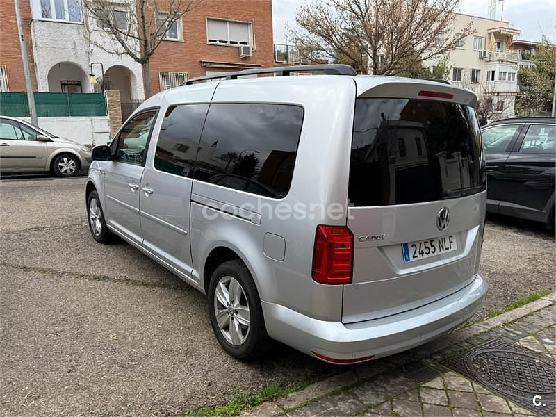 Usado VW Caddy Maxi Comfortline 150 CV (110 kW) 2019 Gris / plata Monovolumen
