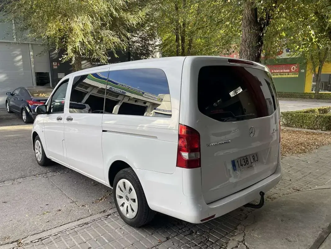 Usado Mercedes Vito 102 CV (75 kW) 2021 Blanco Van