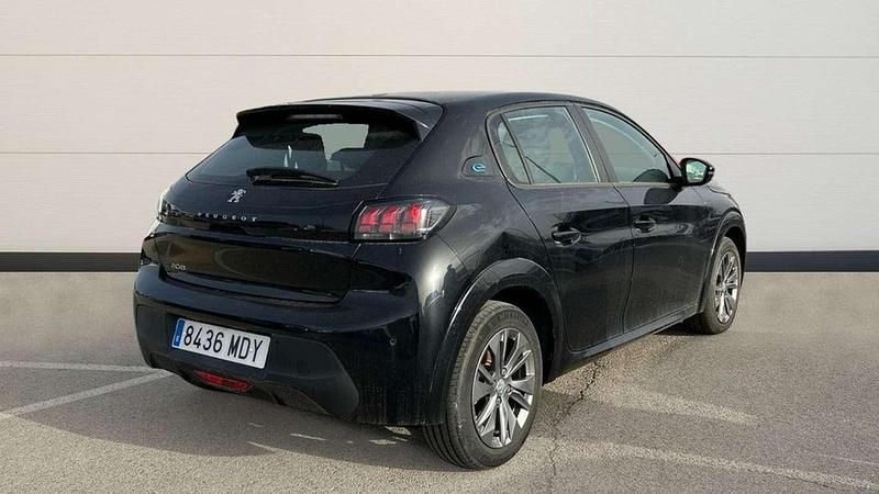 Usado Peugeot 208 Active 100 kW (137 CV) 2023 Negro Utilitario
