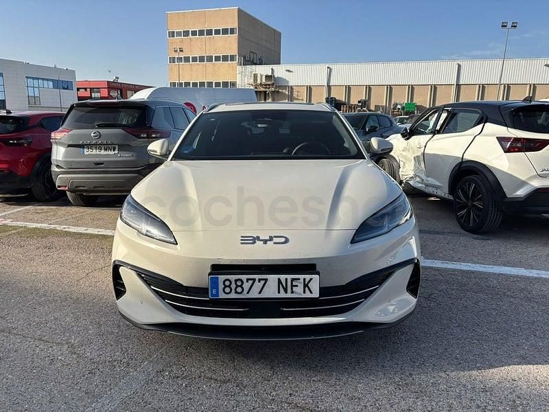 Usado BYD Seal Comfort 212 CV (155 kW) 2025 Gris / plata Familiar