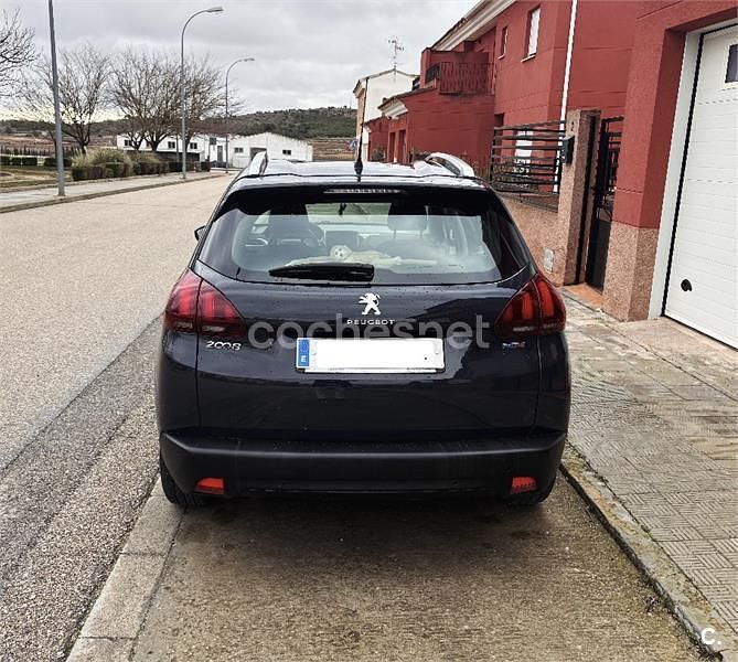 Usado Peugeot 2008 Active 110 CV (80 kW) 2016 Azul SUV