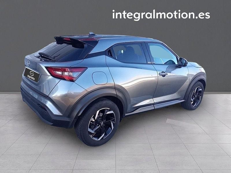 Usado Nissan Juke N-Connecta 114 CV (83 kW) 2024 Gris SUV