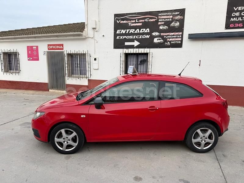 Usado Seat Ibiza SC Copa 75 CV (55 kW) 2012 Rojo Utilitario