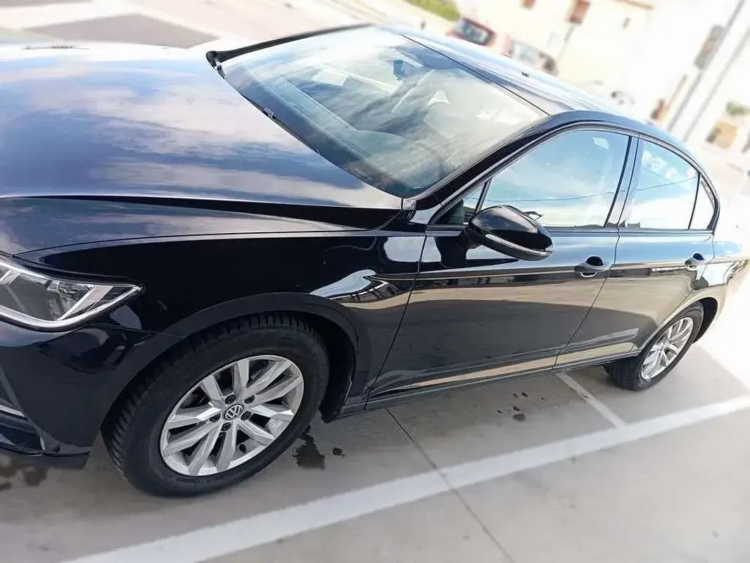 Usado VW Passat Edition 150 CV (110 kW) 2019 Negro Berlina