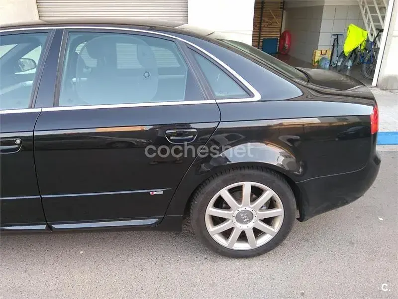 Usado Audi A4 130 CV (95 kW) 2007 Negro Berlina
