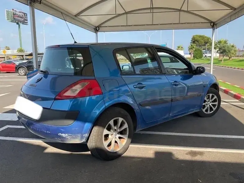 Usado Renault Mégane Expression 80 CV (58 kW) 2005 Azul Berlina