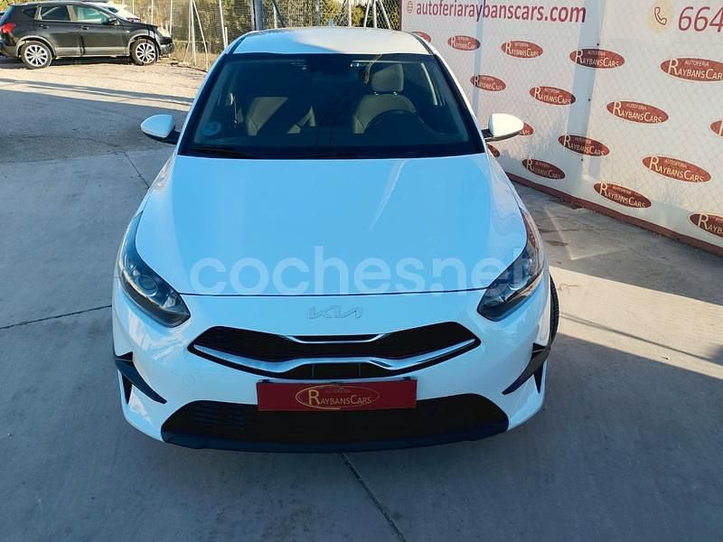 Usado Kia Ceed 100 CV (73 kW) 2022 Blanco Utilitario