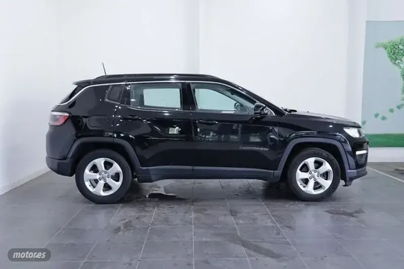 Usado Jeep Compass Longitude 140 CV (102 kW) 2018 Negro SUV