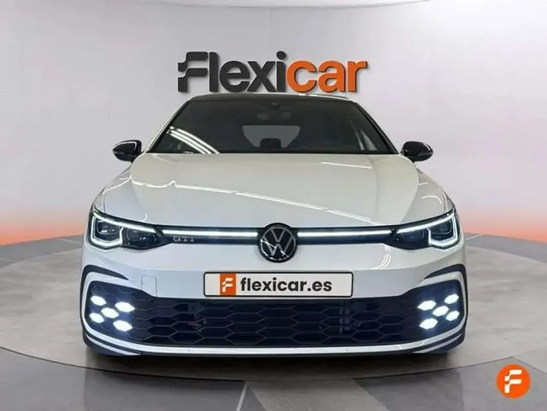 Usado VW Golf VIII GTI 245 CV (180 kW) 2023 Blanco Utilitario