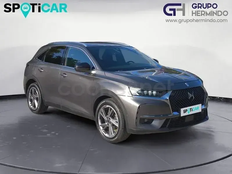 Usado DS Automobiles DS7 Crossback So Chic 130 CV (95 kW) 2021 Gris / plata SUV