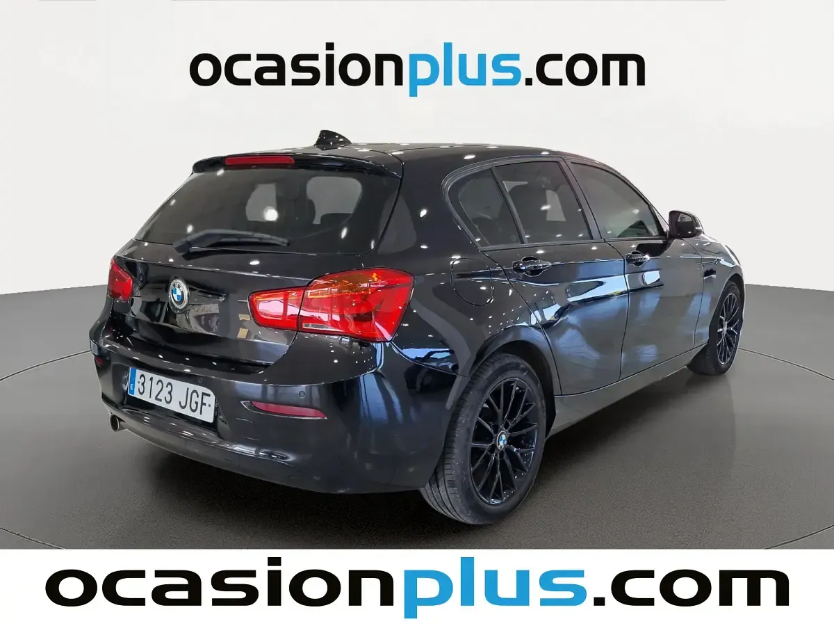 Usado BMW 116 116 CV (85 kW) 2015 Negro Utilitario