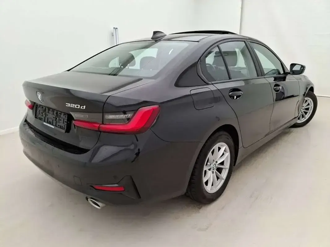 Usado BMW 320 Comfort Edition 190 CV (139 kW) 2021 Negro Berlina